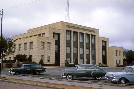 Ellis County Courthouse in Hays, Kansas