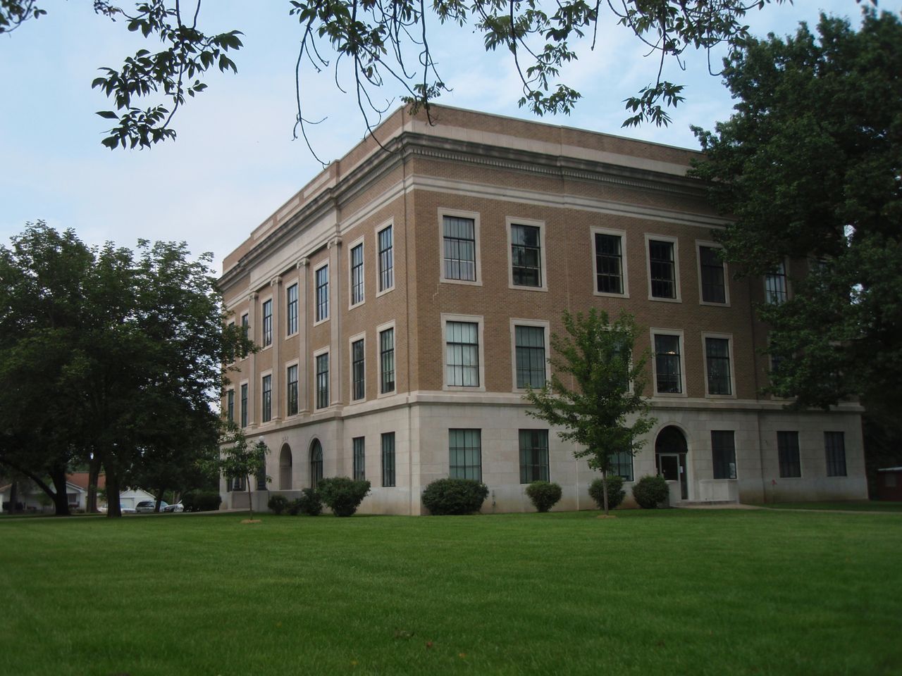 Osage County Courthouse in Lyndon, Kansas